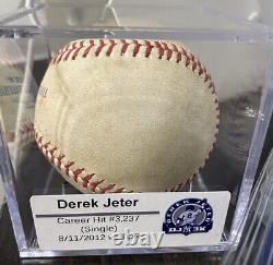 Derek Jeter Game Used Career Hit 3,237 Baseball MLB Holo Hologram Yankees