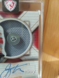 Joey Votto Topps Definitive 1/1 On-Card Auto Game-Worn Button