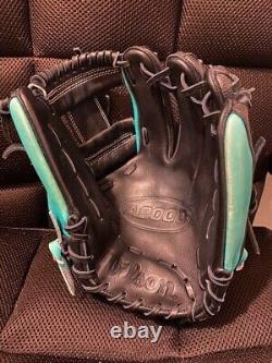 MLB Seattle Mariners Robinson Cano actual game used glove