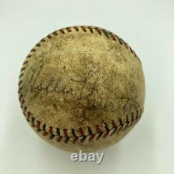 1930 Dodgers de Brooklyn (Robins) Balle de baseball utilisée en jeu signée par Babe Herman JSA COA
