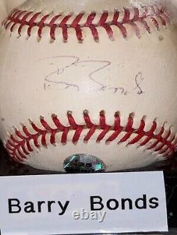 50 balles de baseball Rawlings officielles de la Major League utilisées par les Giants de San Francisco signées en excellent état/near mint