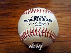 Aaron Hicks Yankees Jeu Utilisé Single Baseball 7/21/2022 Hit #622 Astros 60 Logo