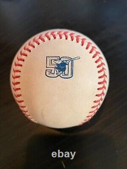 Balle commémorative du 50e anniversaire du San Diego Padres 2019 utilisée lors du match MLB
