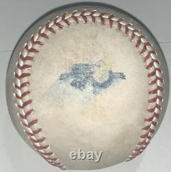 Balle de baseball utilisée lors du match MLB authentique du 10-4-22, victoire des New York Yankees 98- Severino Semien.