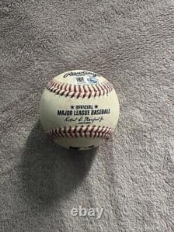 Balle de match utilisée par Juan Soto des San Diego Padres avec certificat d'authenticité de la MLB