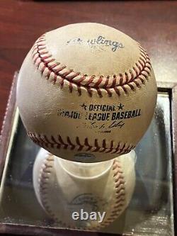 Baseball de la MLB utilisé lors du premier match au Petco Park (8/4/04)