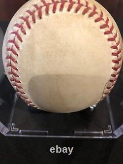 Gary Sanchez Balle de baseball utilisée lors de sa première année en tant que recrue, signée le 28/08/16