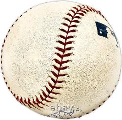 Ichiro Suzuki a signé un ballon de baseball MLB utilisé en jeu des Mariners #51 avec le sceau 224804