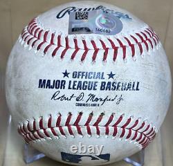 La traduction en français de ce titre est : 'Balle de baseball utilisée en carrière par Clayton Kershaw, 5 lancers, 2 retraits, victoire 199 contre les Giants le 12/04/23'
