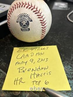 Les Astros de Houston contre les Angels, ballon de baseball utilisé lors du match inaugural de la saison 2013 avec le logo officiel de la MLB et un certificat d'authenticité pour un coup de circuit à domicile.