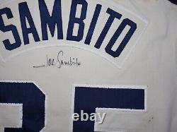 Maillot utilisé lors du match de baseball MLB 1982 des Houston Astros de Joe Sambito, taille 42, signé.