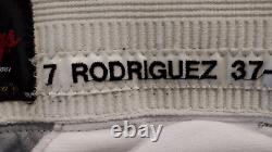 Pantalon gris porté lors du match des Texas Rangers d'Ivan 'Pudge' Rodriguez en 2001.